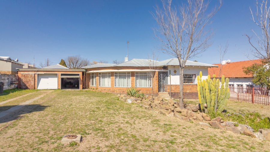 3 Bedroom Property for Sale in Kroonheuwel Free State